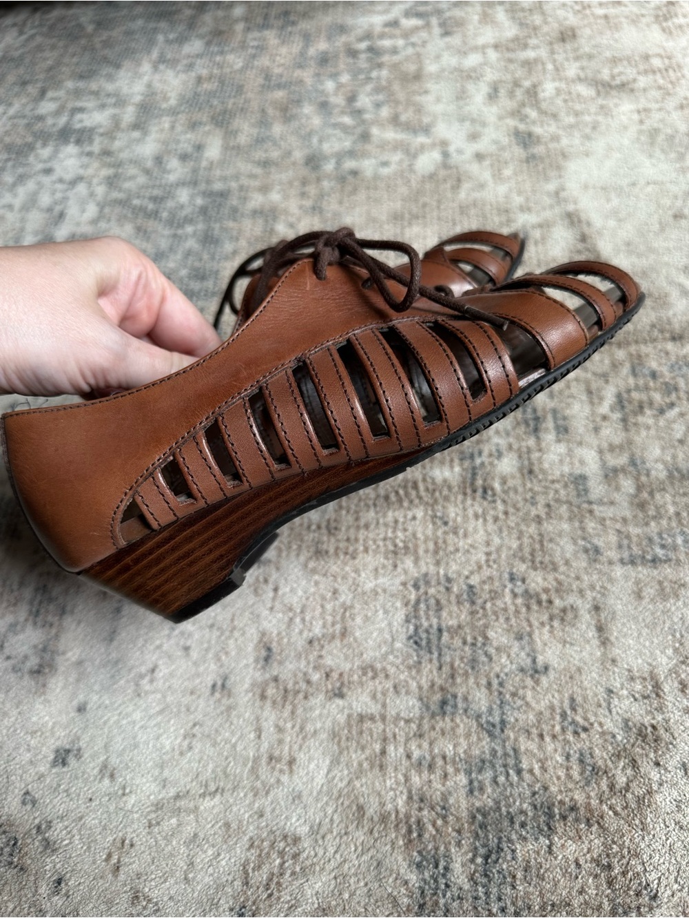 Coach and Four Jilley Leather Women Wedge
Sandal Pep Toe Shoes Sz
6.5M - Picture 4 of 8